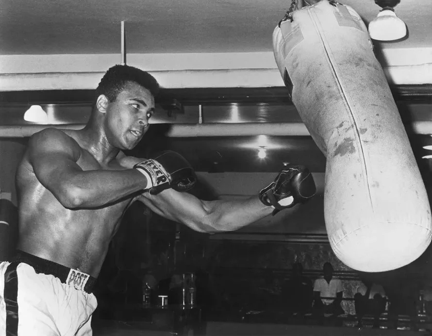 Muhammad Ali, el boxeador que convirtió los golpes en millones
