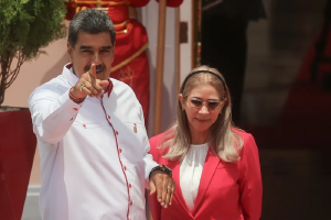 Nicolás Maduro y Cilia Flores serán acusados por haber torturado a estadounidenses, según CNN
