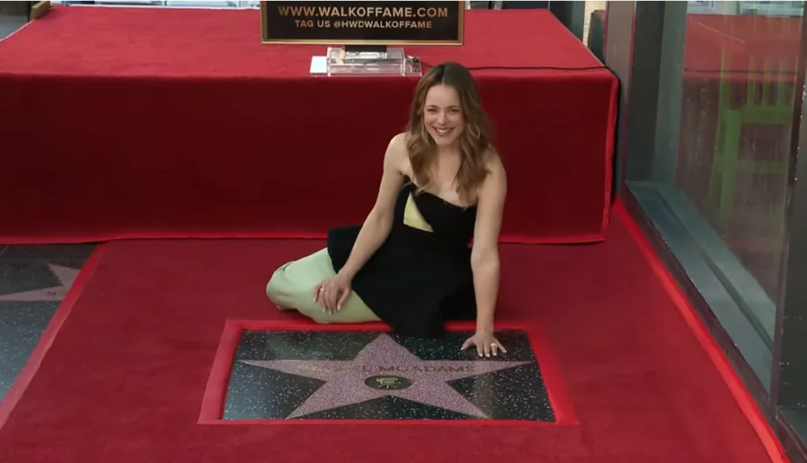 Rachel McAdams, la líder de "Mean Girls" recibe su estrella en Hollywood