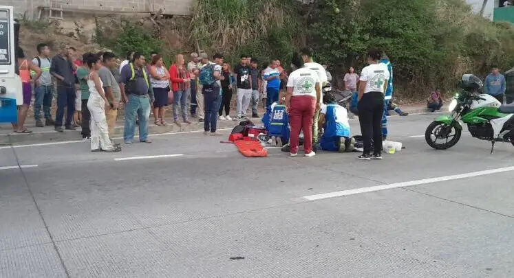 Una pareja de ancianos mueren atropellados en carretera al Puerto de La Libertad