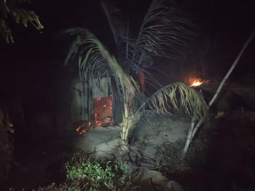 Un incendio consume una vivienda en Ayutuxtepeque y deja a un lesionado