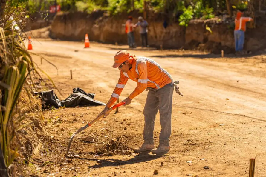 Fovial y Obras Públicas pavimentarán más de 12 kilómetros de carretera en cantón Los Toles, Ahuachapán 