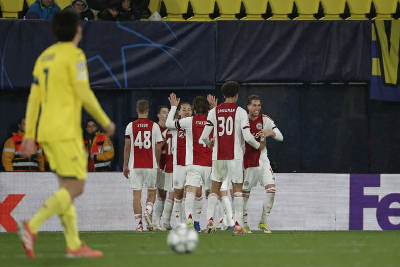El Villarreal se despide con derrota de la Champions League ante Ajax
