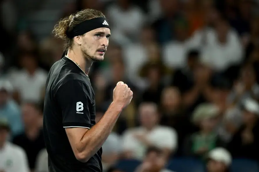 El tenista Alexander Zverev avanza a octavos del Abierto de Australia y supera récord de Boris Becker