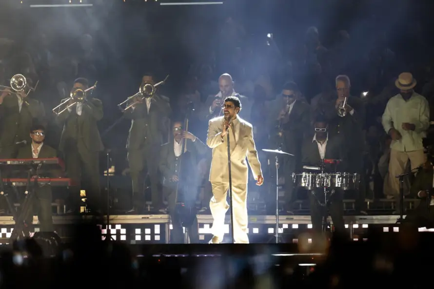 Bad Bunny presenta adelanto de su show del entretiempo en el Super Bowl