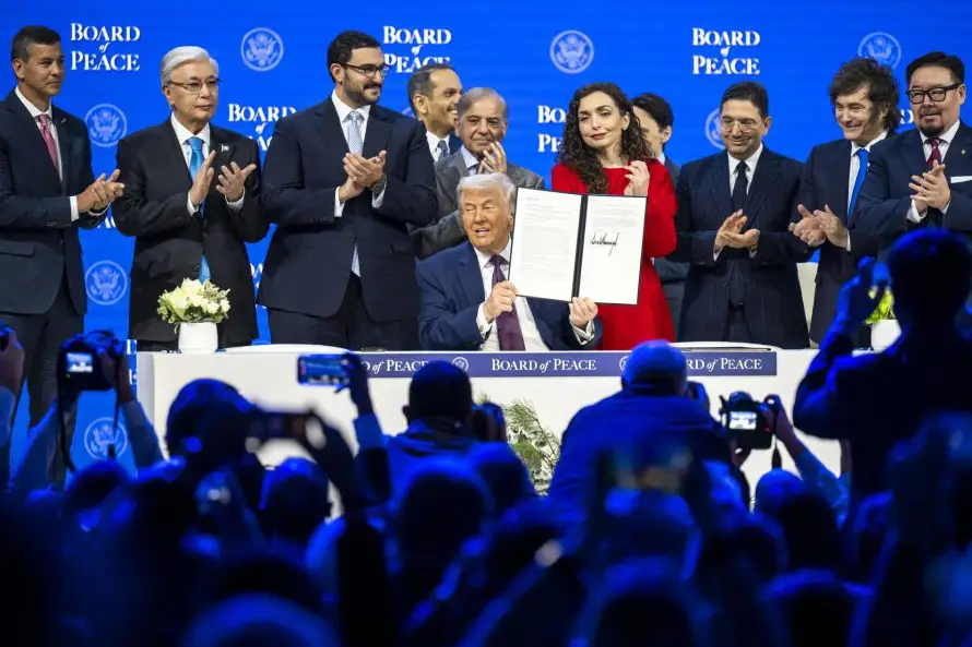 Trump lanza su Junta de Paz en Davos, arropado por una veintena de gobernantes