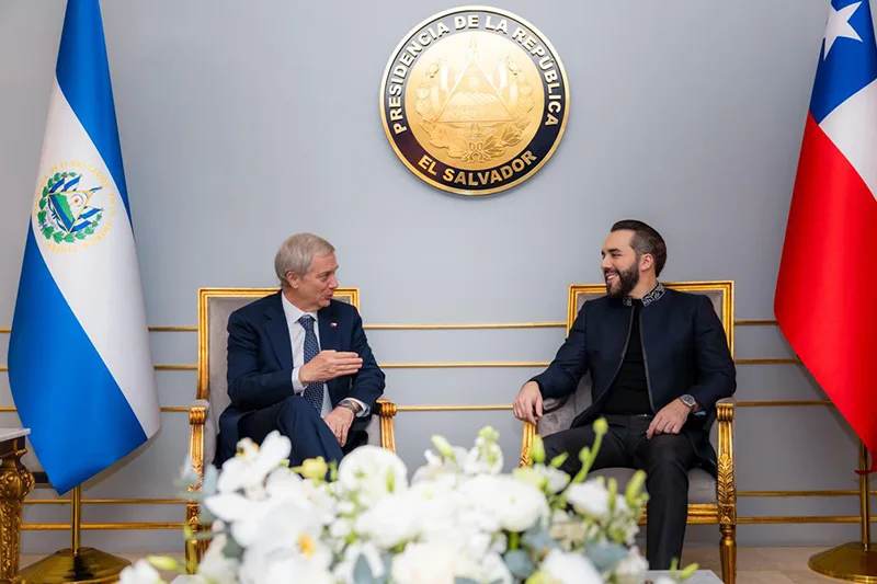 Bukele prevé una visita a Chile, pero no a la investidura de Kast