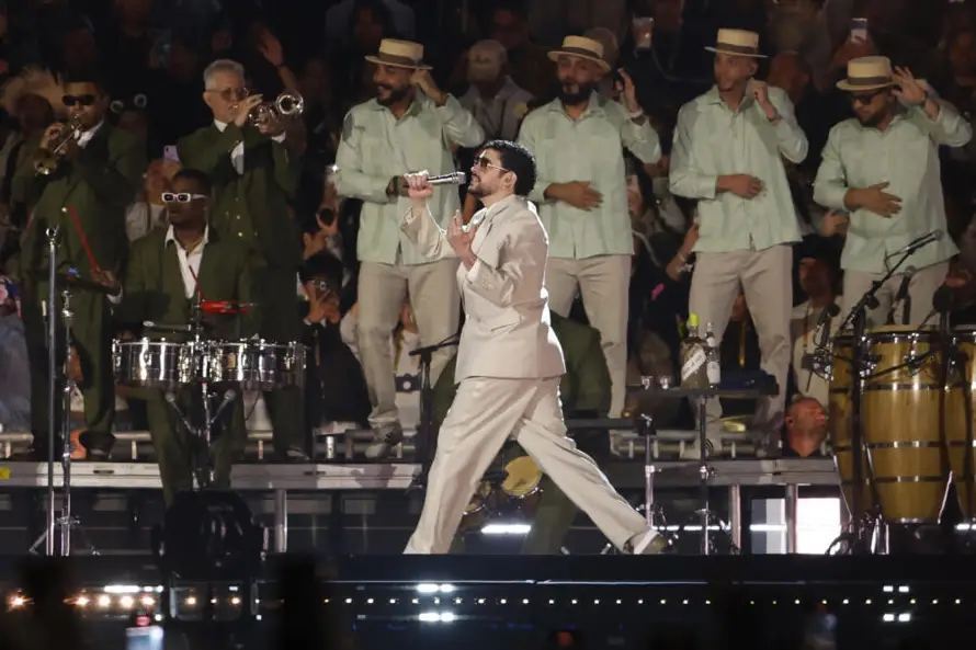 Demandan a Bad Bunny y su sello disquero por 16 millones de dólares