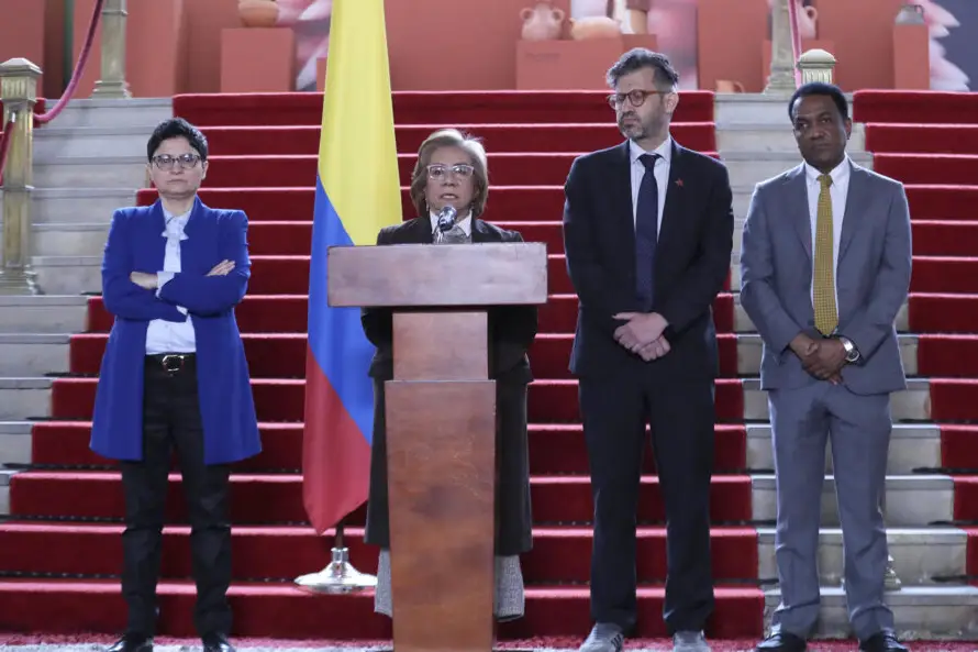 Colombia esperará que Venezuela decida su futuro antes de reconocer a Delcy Rodríguez