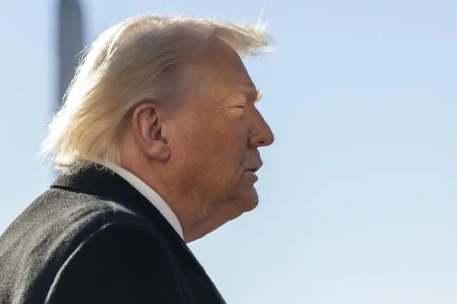 Trump llama "cretino" al presidente de la Reserva Federal y dice que "se irá pronto"