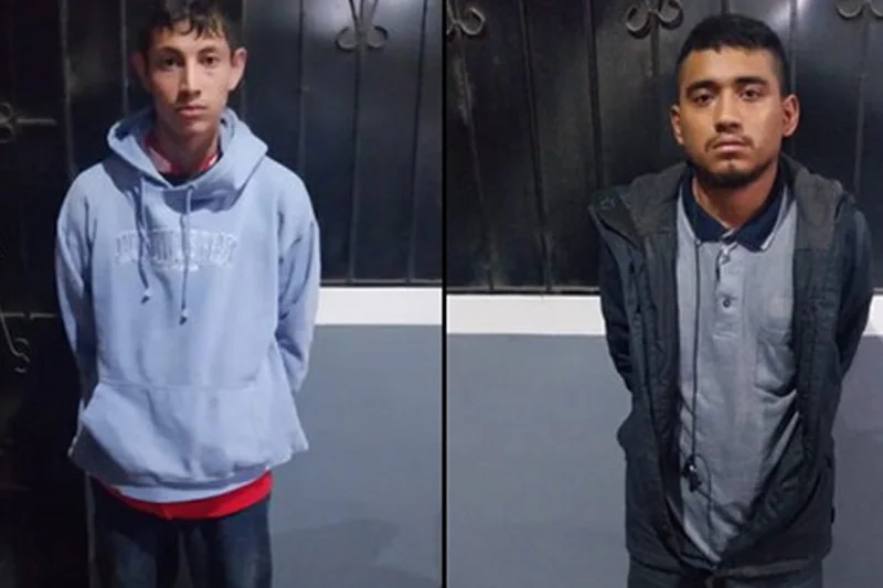 Capturan a dos hombres acusados de robar a peatones en motocicleta en La Libertad