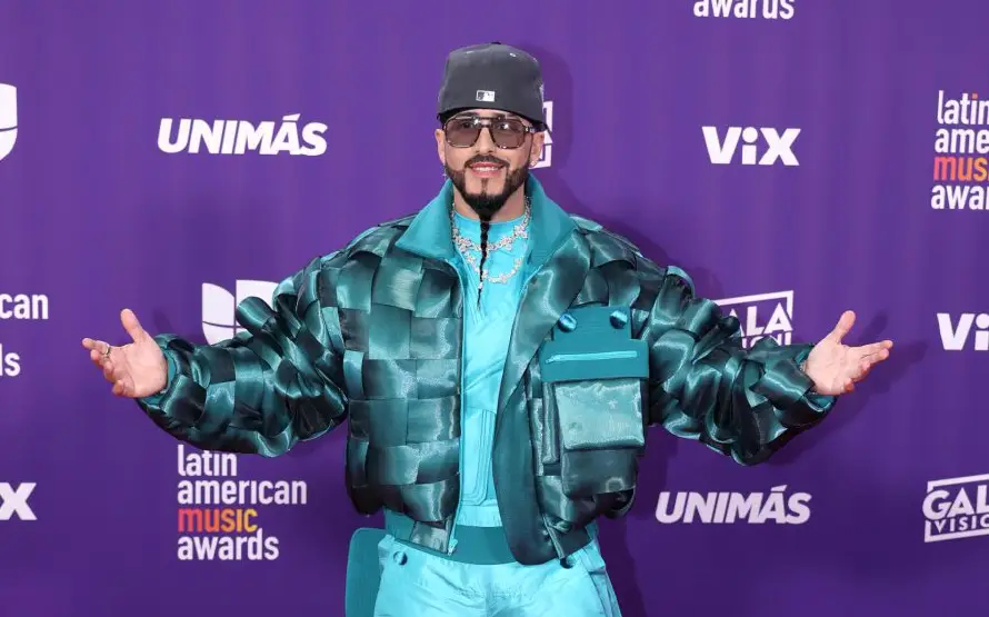 Yandel lanza álbum con J Balvin, Kapo, Latin Mafia y Xavi antes visitar a El Salvador