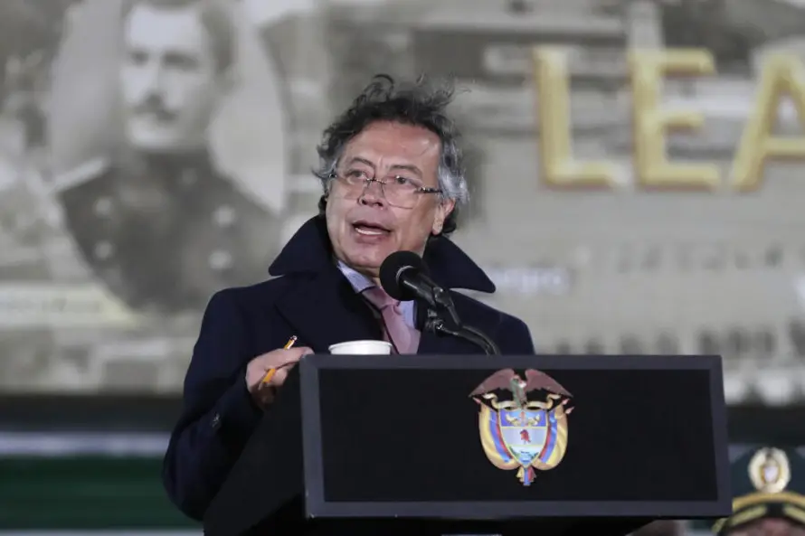Petro y su candidato Cepeda no aceptan resultados que dan la victoria a candidato derechista en elección presidencial colombiana