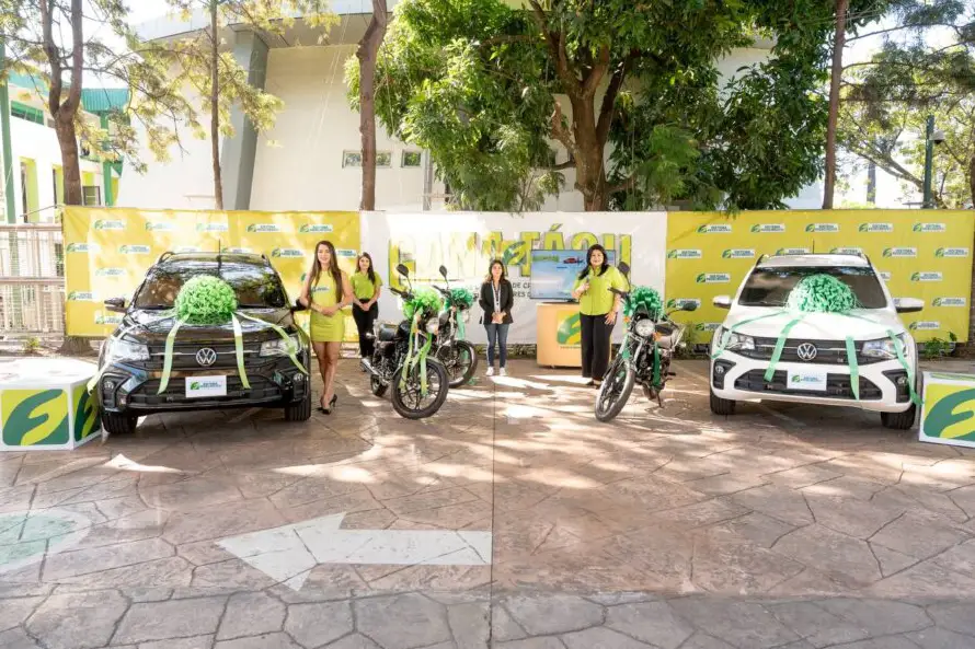 Sistema Fedecrédito culminó con éxito su promoción "Gana fácil" premiando a 249 salvadoreños