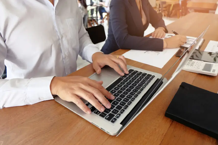 Destinarán más de $4 millones en promocionar el empleo juvenil y la ciberseguridad