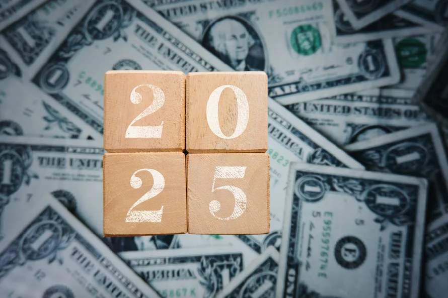 El presupuesto 2025 creció $1,533.7 millones en 11 meses, un 53 % se destinó a obligaciones generales