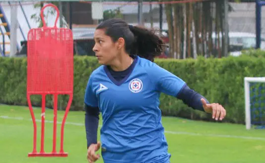 Cruz Azul Femenino anuncia la salida de la salvadoreña Danya Gutiérrez para el próximo torneo de la Liga MX Femenil