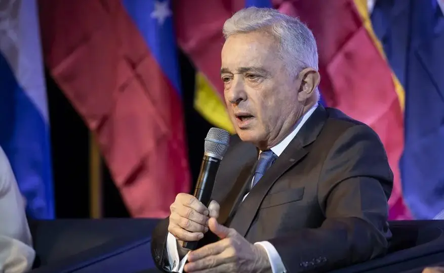 Álvaro Uribe: "Nada se hace si después de haber sacado a Maduro dejan al régimen" chavista