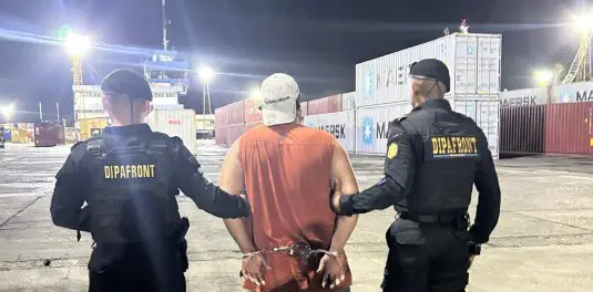 Guatemala captura a salvadoreño por transportar 460 sacos de afrecho de trigo sin documentos