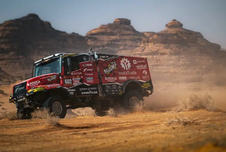El piloto checo Ales Loprais gana quinta etapa en camiones y el lituano Vaidotas Zala sigue líder del Dakar