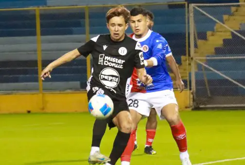 FAS vence 2-0 a Hércules y lo complica en la tabla acumulada
