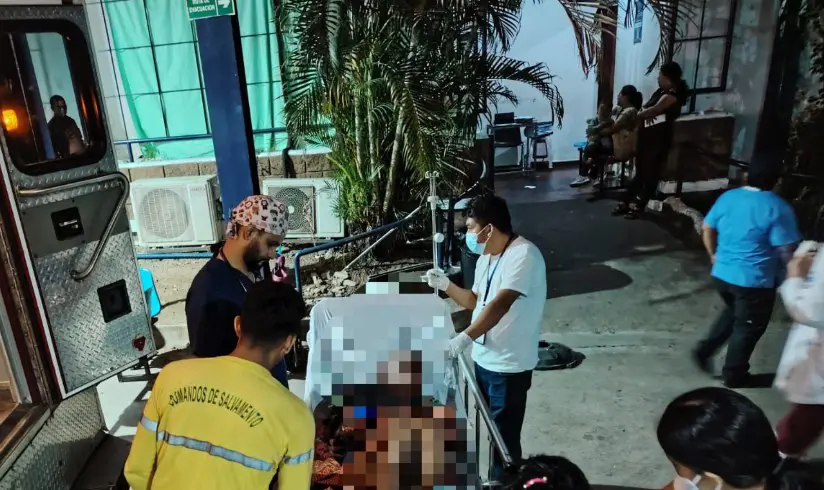 Un incendio consume una vivienda en Nahuizalco y deja a adulto mayor lesionado