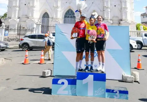 Paula Patiño es la campeona del Tour El Salvador 2026;  Jessenia Meneses lideró la cuarta etapa