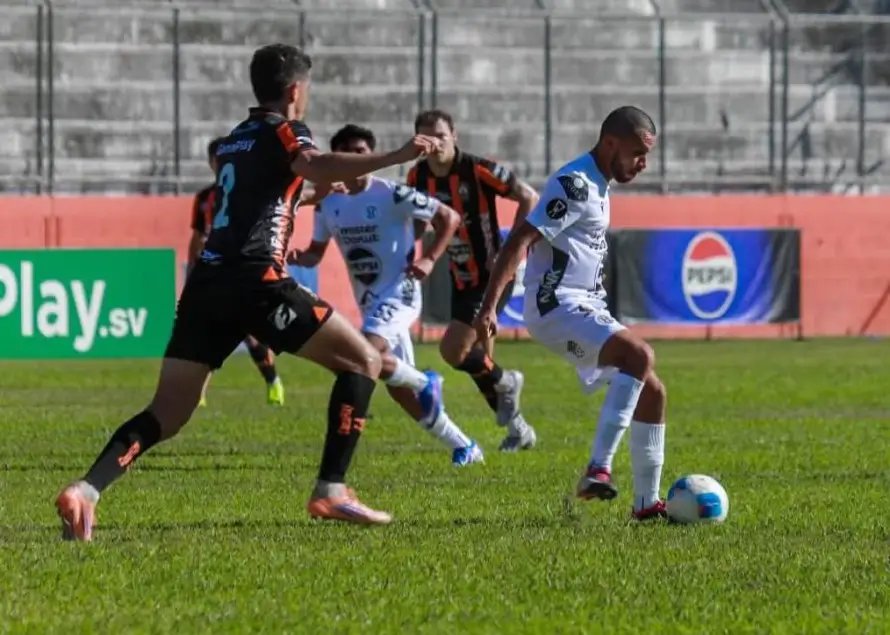 Águila se impone 3-1 a Hércules y suma su primer triunfo en el Clausura 2026