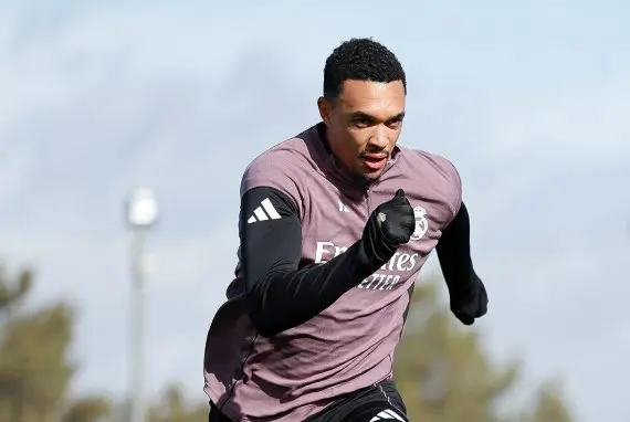 El inglés Trent Alexander-Arnold vuelve a entrenar con el grupo y se acerca a su regreso con el Real Madrid