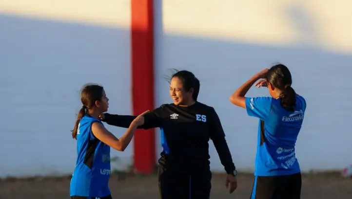Entrenadora de la Selecta Sub-17 Femenina tras goleada ante Barbados: “Estoy contenta pero no satisfecha con lo que se hizo dentro del campo”