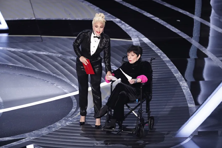 Liza Minnelli asegura que fue forzada a usar una silla de ruedas en los Óscar de 2022