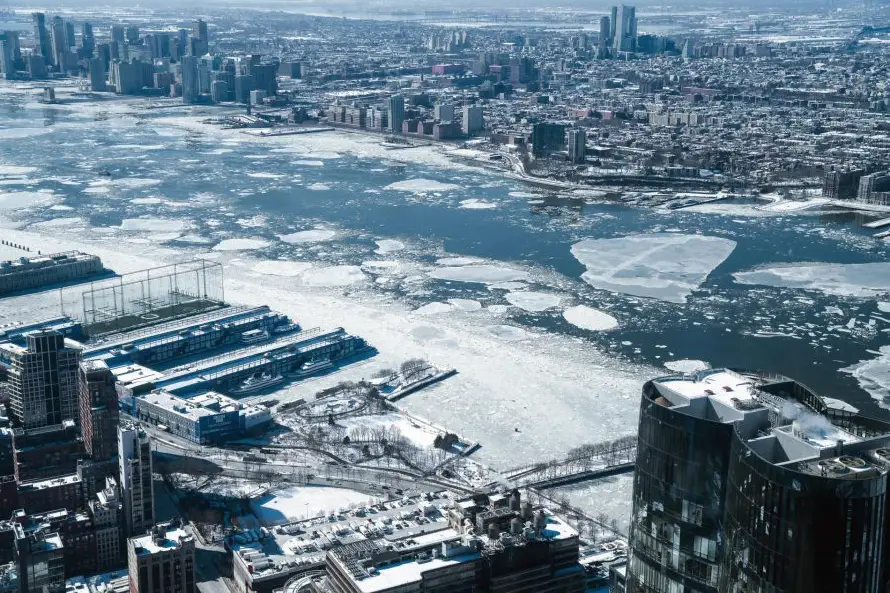 Suben a 18 los muertos por el frío en la ciudad de Nueva York