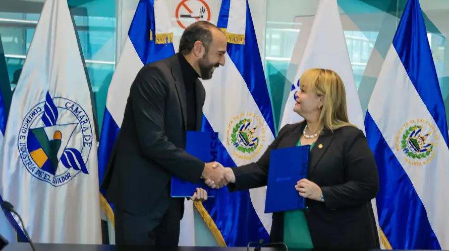 OPAMSS y Camarasal firman convenio para impulsar la planificación territorial y el fortalecimiento empresarial