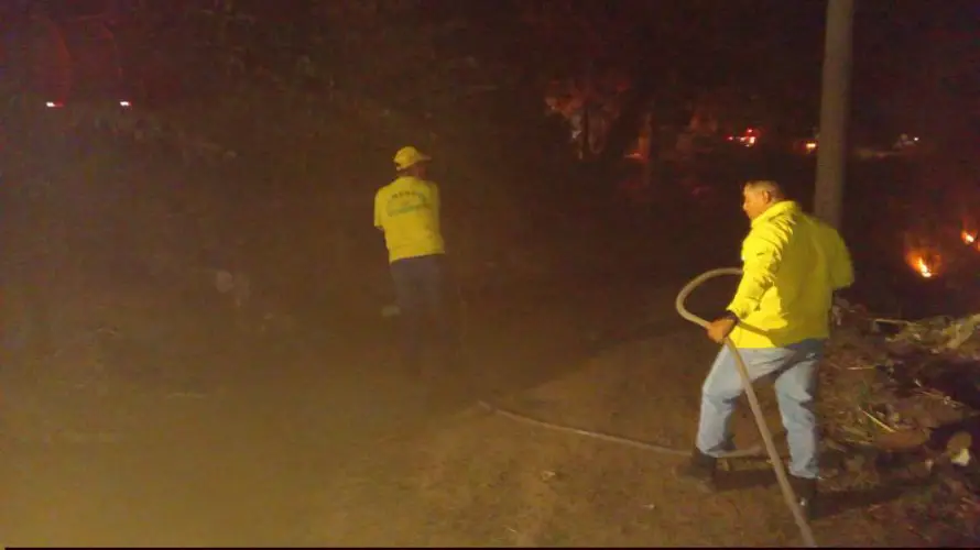Sofocan incendio en residencial Nueva Acrópolis tras casi tres horas de labores