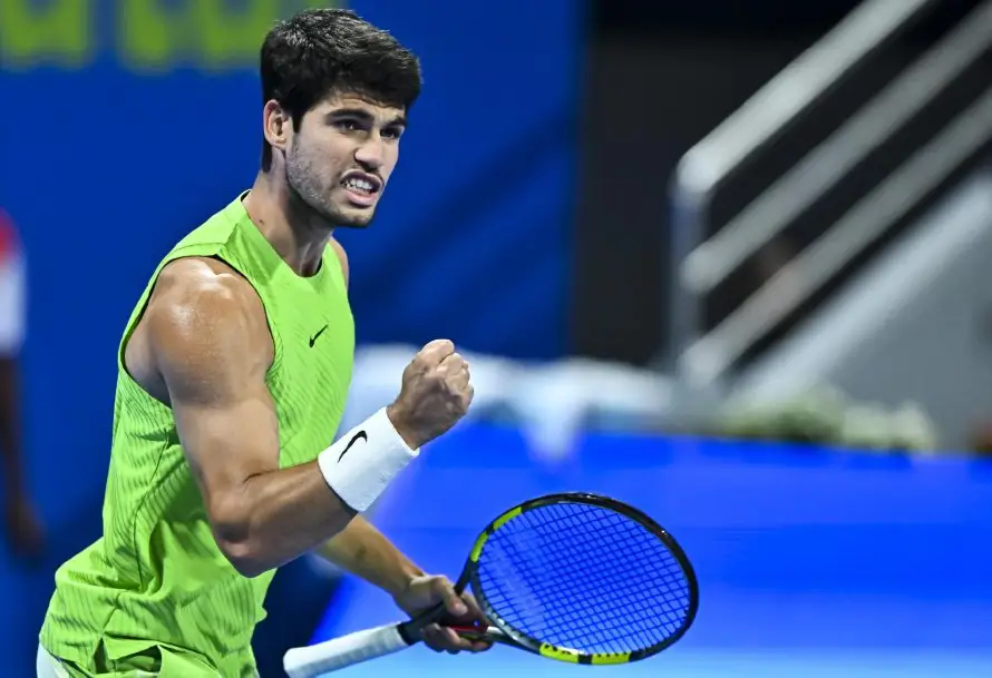 Carlos Alcaraz domina al ruso Andrey Rublev y avanza a la final en Doha