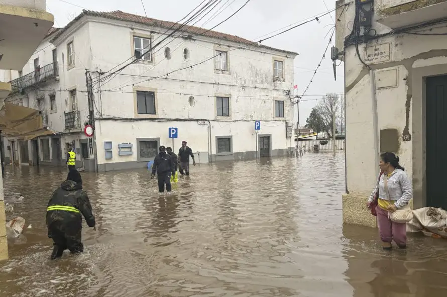 Cerca de 1,200 personas permanecen evacuadas en Portugal por los temporales