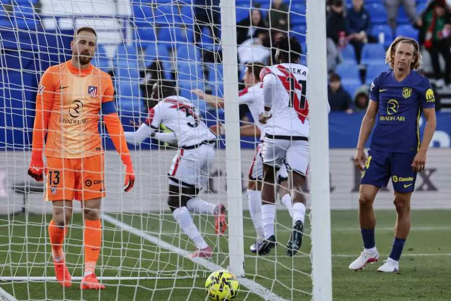 El Rayo se da un festín en el derbi del 'destierro'