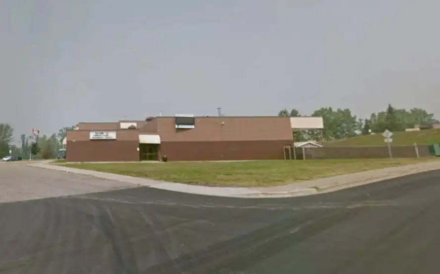 Al menos diez personas mueren en un tiroteo en una escuela del oeste de Canadá