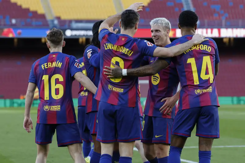 Barcelona busca afianzar liderato ante Espanyol antes de la Champions