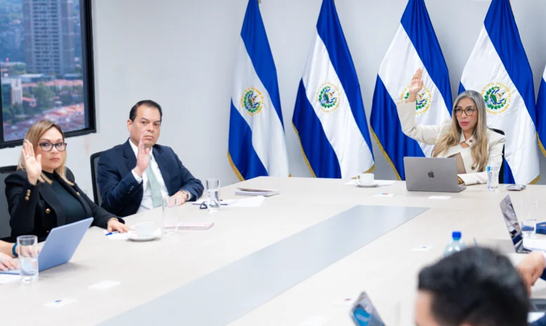 Magistrados del TSE aprobaron 870 acuerdos y emitieron 55 actas en un año