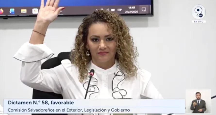 Dictaminan reforma a Ley de Procedimientos Administrativos, Economía dice mejorará clima de inversiones