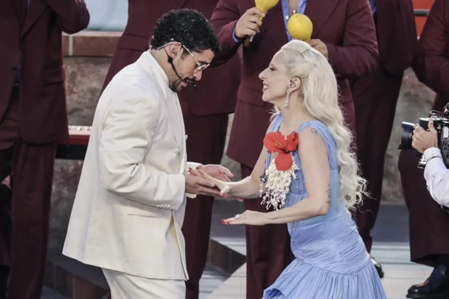 Rosalía, Lady Gaga, Residente y otros músicos elogian la actuación de Bad Bunny