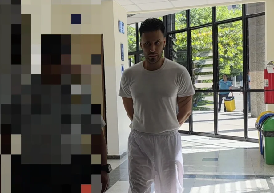 A juicio acusado de asesinar a machetazos a su padre y madrastra en San Antonio Abad