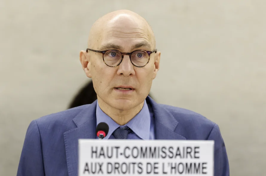 Alto comisionado de ONU DDHH preocupado por muertes en prisión en El Salvador