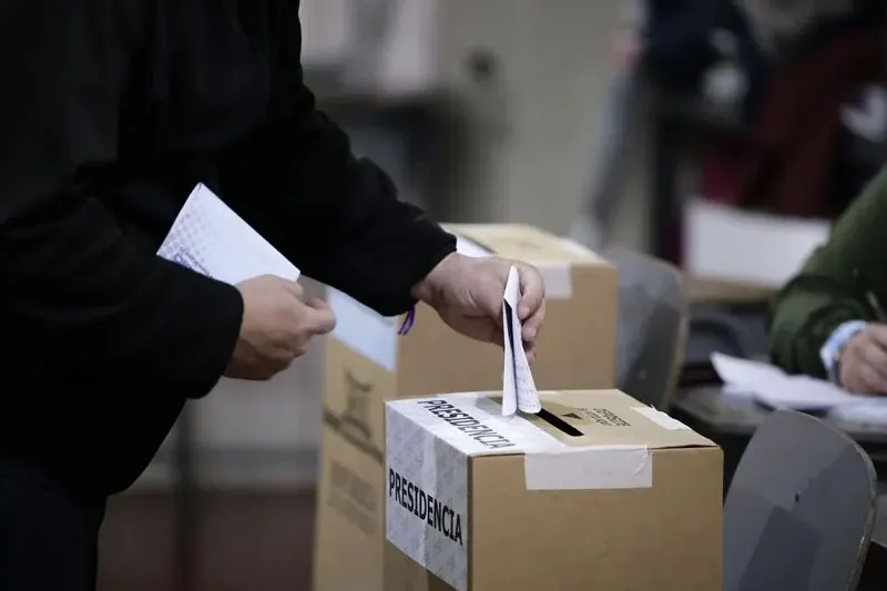 Las elecciones en Costa Rica avanzan con "absoluta normalidad y sin incidentes relevantes"