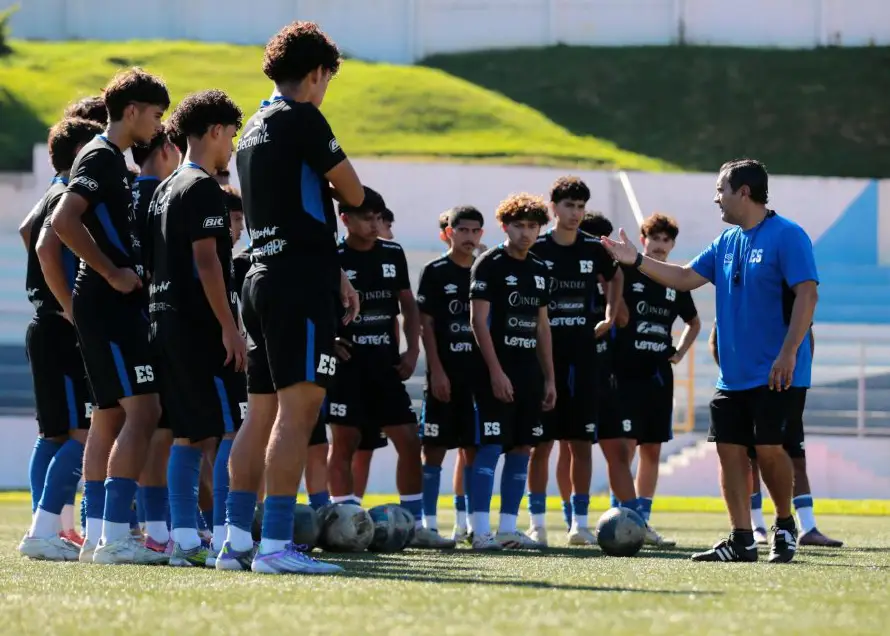 Yamil Bukele confirma continuidad de Víctor Pastora en la Sub-17 tras quedar fuera del Mundial
