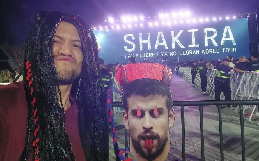 El costume más viral de los conciertos de Shakira estuvo inspirado en Piqué