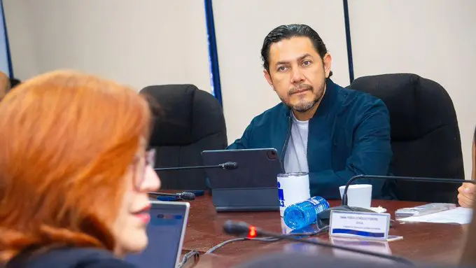 Diputado de NI sobre reforma: “He tenido conocimiento de algunos interesados en abrir bancos en El Salvador”