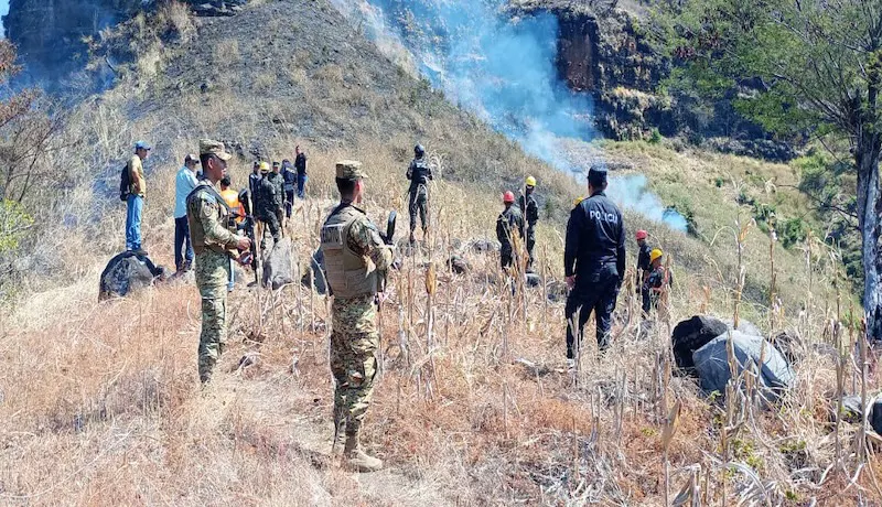 Incendio forestal en Taquillo obliga al cierre de área protegida