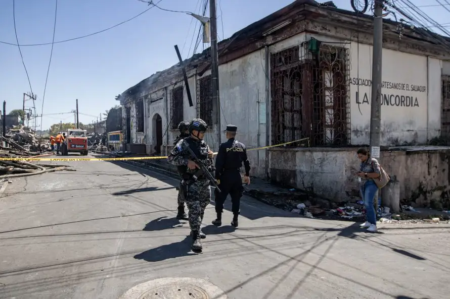 La Concordia, edificio fundado en 1872 afectado por el incendio en el Centro Histórico de San Salvador